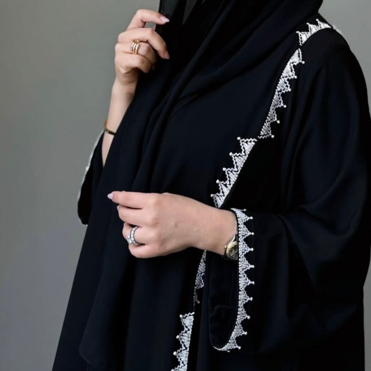 Zigzag Embroidered Abaya